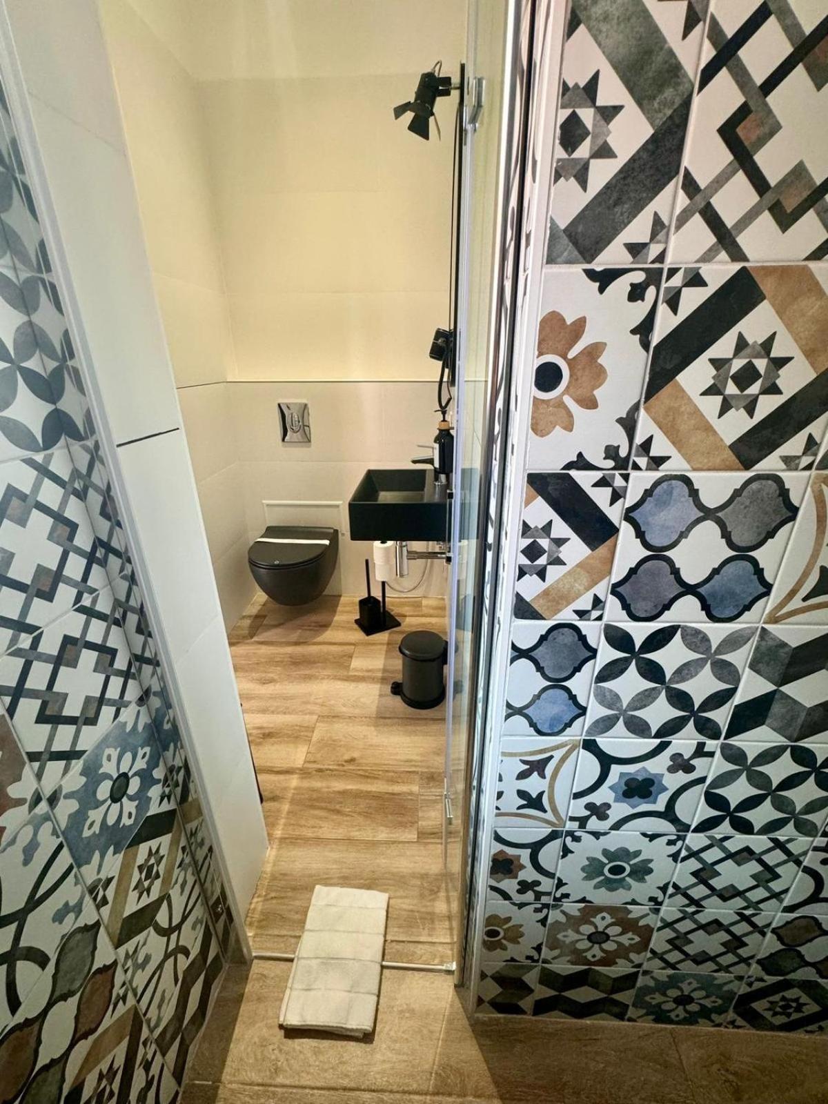 Twin Room Balcony,1756717750:JPEG