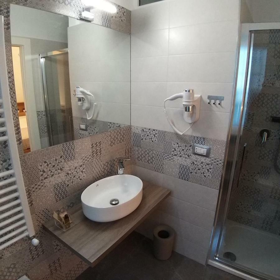 Camera Matrimoniale con Bagno Privato