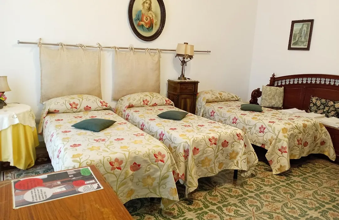 Guesthouse City Center-1