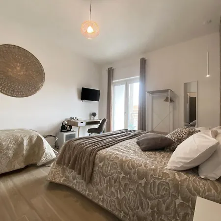 Bari Rooms Carulli Suite-2