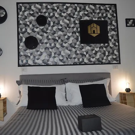Geometric Art Home-2