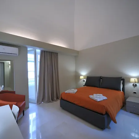 Gatto Bianco House-3