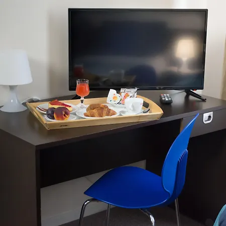 Hotel 7 Mari-3