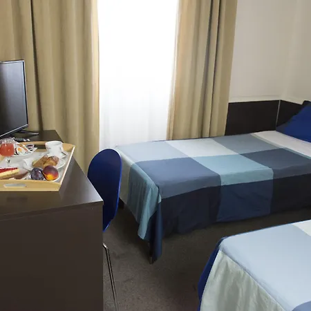 Hotel 7 Mari-2
