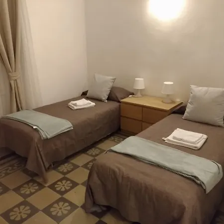 Domus Nikolai Rooms And Terrace-Central Bari-3