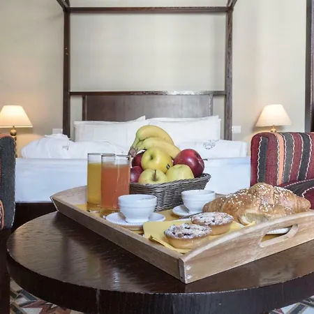 Vittorio'S Luxury Suites-2